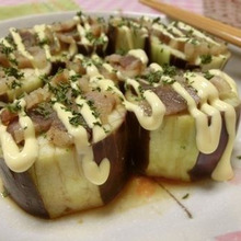 ポンマヨだれでじゅわっ♪ なすとベーコンのレンチン蒸し