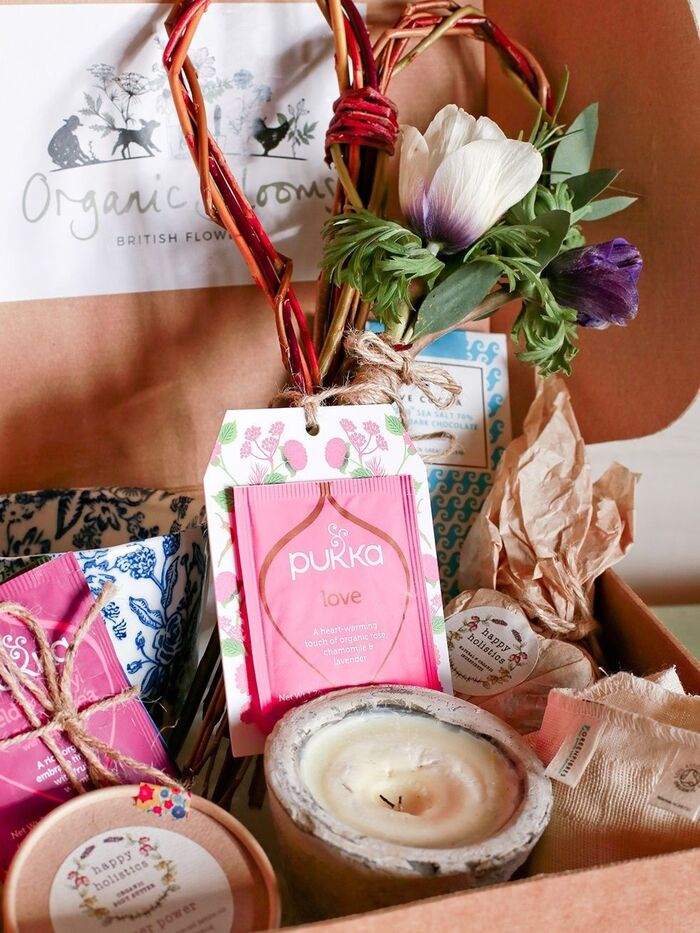 花束にくくりつけてプチギフトに