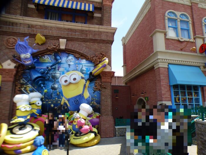 ミニオンフォトスポットの横!!