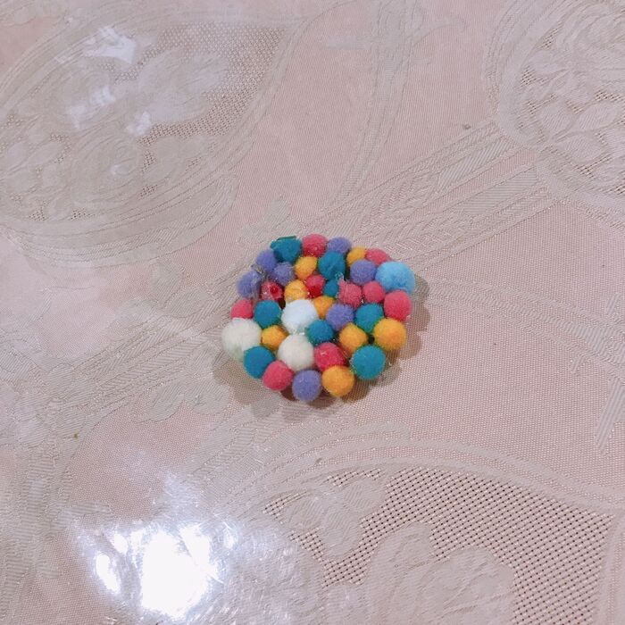 デコレーションボールで小物置き♪
