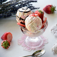 【スイーツ】スプーン1本で作る❤ストロベリーチーズケーキアイス #スイーツ #おやつ #盛付例