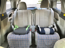 ダイソーのこれぴったり!泥んこ帰りもへっちゃら♪車内の汚れ防止