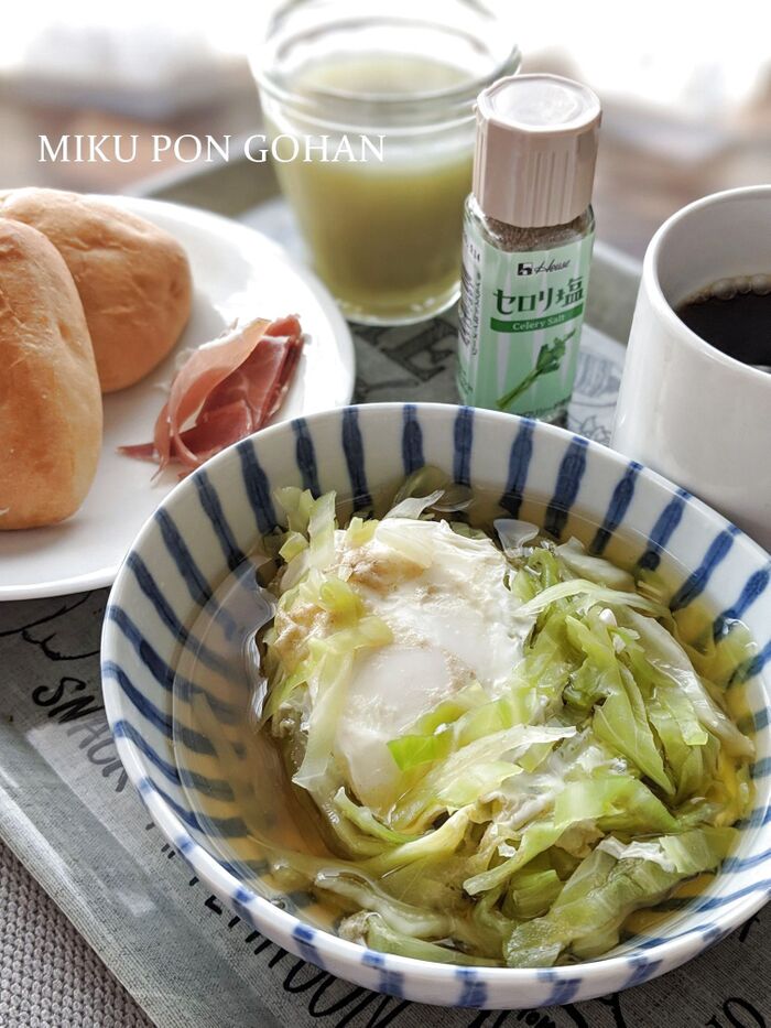 卵とキャベツのかんたん醤油スープ
