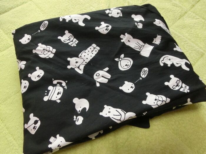 5.洋服を包んでバッグに入れておく