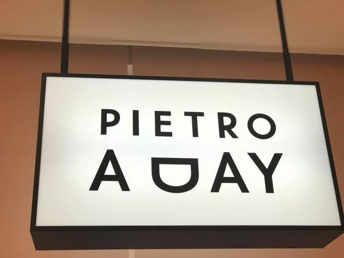 この看板が目印です!