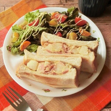 じゃがベーコンのマスタードマヨサンド