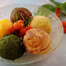 ?5色の卵アイス?