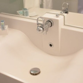 コレで鏡はいつもピカピカにできる!時短掃除のテクニック