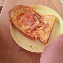 卵とチーズで満腹!朝はふわとろパン