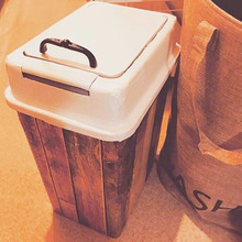 ダイソーのリメイクシートで野暮ったいゴミ箱をリメイク。