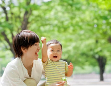 カンタンなのにお肌ぷるるん♡忙しいママ必見の時短スキンケアって?