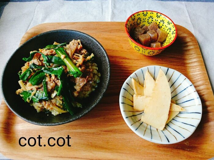 豚バラ肉とニラのにんにく炒めどんぶり