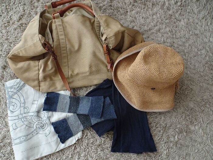 旅行に持っていくと便利な3つのファッションアイテム