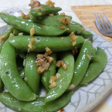 うううますぎる~♪ スナップえんどうのぺペロン炒め