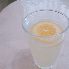 はちみつレモン漬けを入れてレモンスカッシュに