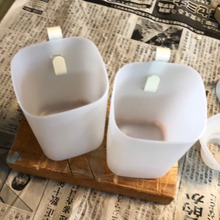 廃材リメイク!硬いプラ容器でフック付きペン立てを!