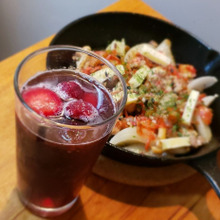 冷凍ベリー氷のサングリア風