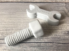 セリア新商品‼️こんなの欲しかった!男前な工具の箸置き