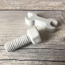 セリア新商品‼️こんなの欲しかった!男前な工具の箸置き