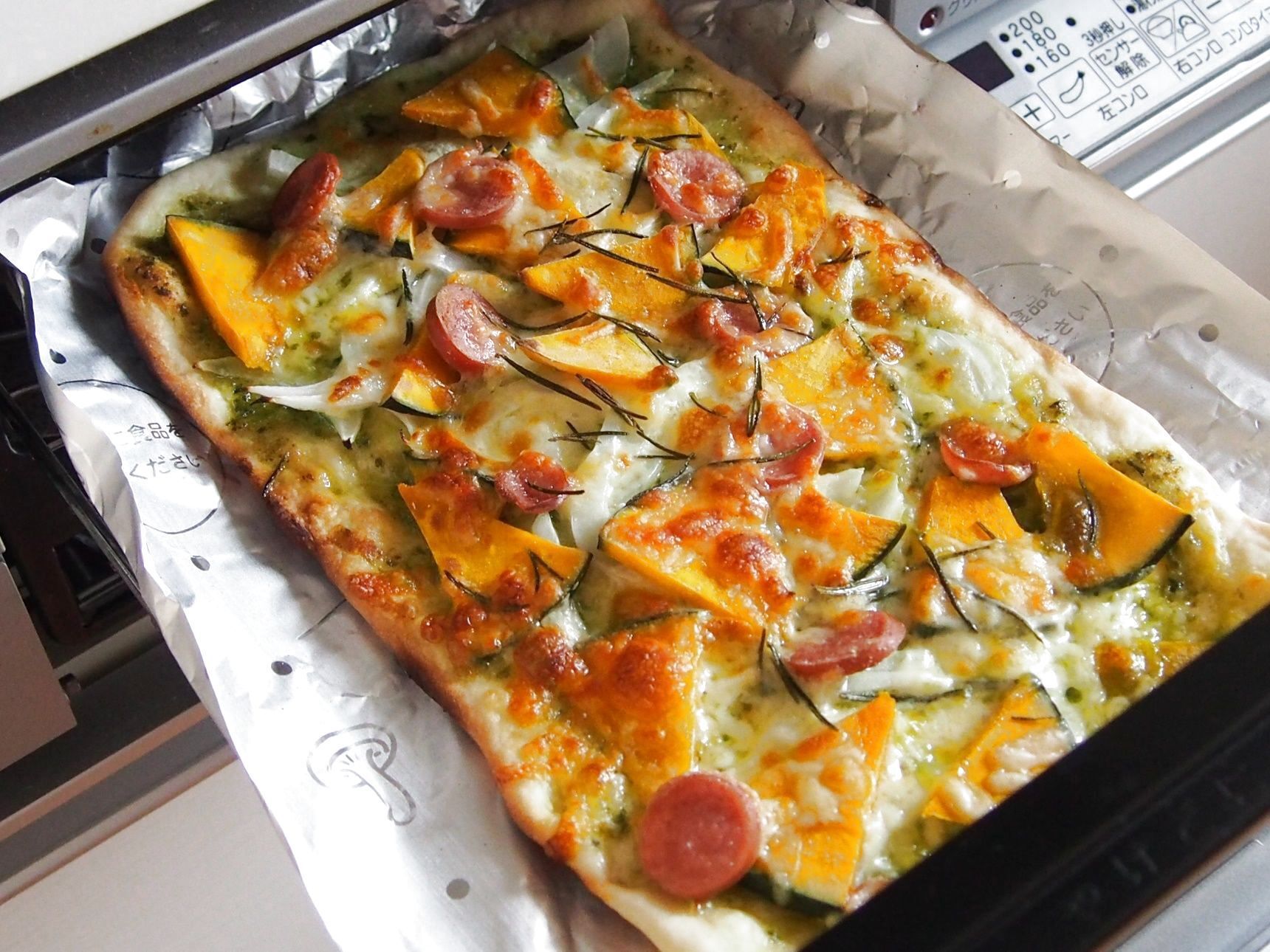 ピザをコンロのグリルで焼くと～～予熱なしで両面が6～7分で焼けて時短です！！