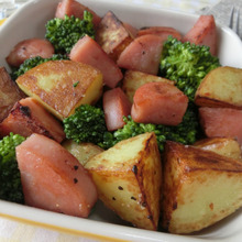 こんがり香ばしい♪ ソーセージと新じゃがのコンソメ炒め