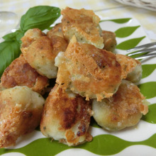 ポリ袋1つで☆ カリッ&ふわ♪ はんぺんチーズボール焼き