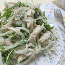 お箸が止まらないベジヌードル☆ 大根と水菜とささみの梅マヨサラダ