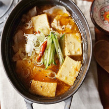 辛みを効かせて夏バテ対策!厚揚げと豚肉のピリ辛スープ