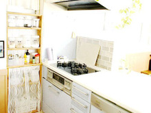 キッチン収納の見直しとカフェカーテンの変更★油飛び対策