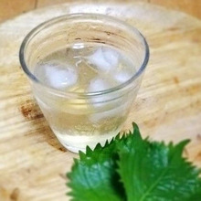 梅しそドリンク/梅シロップのしそ茶割り