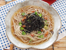 さっぱり麺レシピ「梅だしそば」