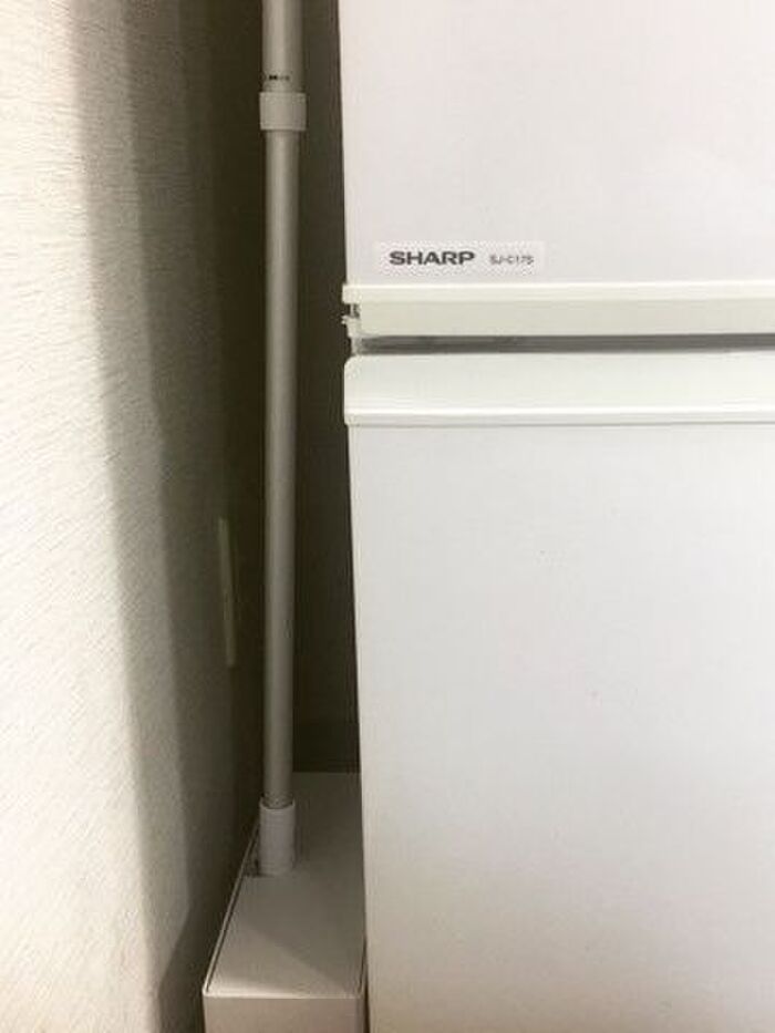 定位置は冷蔵庫の隙間