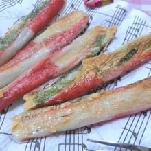 カニ脚!? ライスペーパーでチーズ餅みたいなカニかま焼き