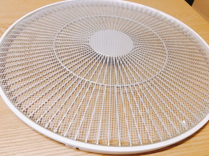 2.切り取ったシートをセロテープでカバーに貼っていく