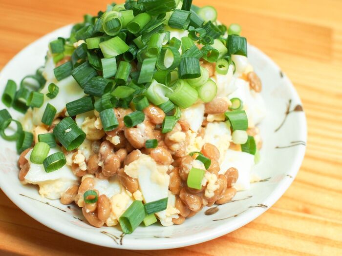 どうしてもホカホカご飯が食べたいけど食べられない時に「ゆで卵の納豆和え」のレシピ