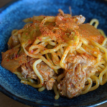 レンチンするだけ!ガッツリうまい豚キムチ焼きそば【包丁なし】