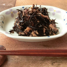 材料2つ~サバ缶とひじきの和え物