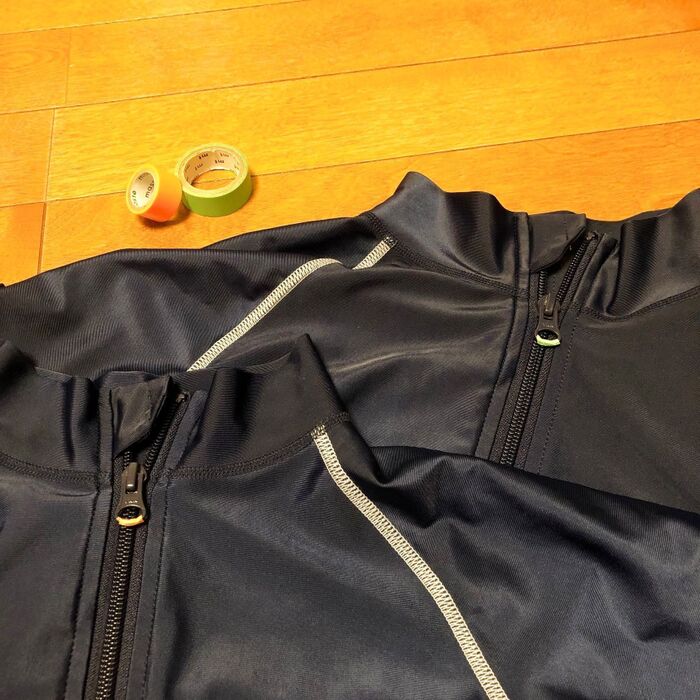 兄弟お揃いの服、どう見分けていますか?