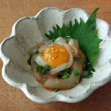 甘辛いたれが決め手!イカユッケ