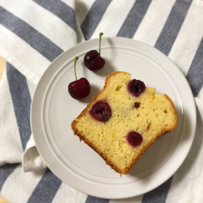 アメリカンチェリーの水玉ケーキ