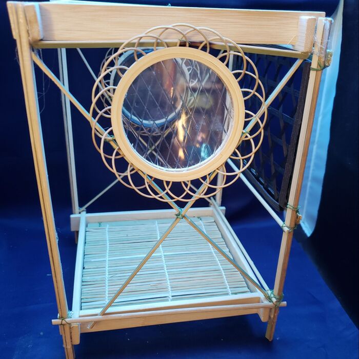 2、竹籠の外枠を作る。