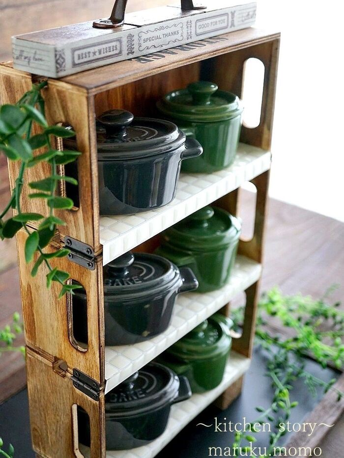 セリア大人気の『ココット オールドアメリカ』用のミニ食器棚を100均雑貨でDIY