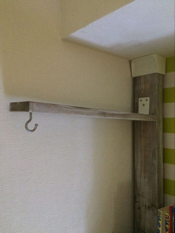 ディアウォールの柱に取り付けます。