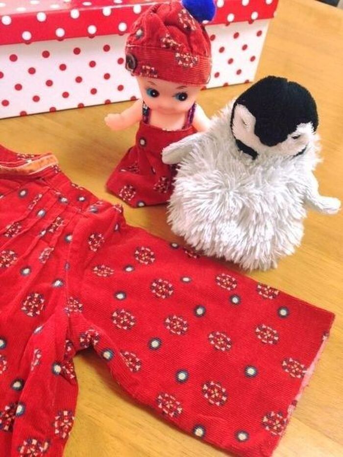 ②余った袖の部分で被りワンピ(ペンギン)