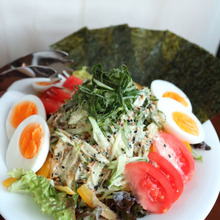 北海道の定番メニュー!ラーメンサラダ