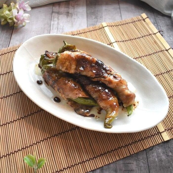 お弁当にも!甘辛てりてり万願寺唐辛子の肉巻き
