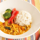 美容と健康をサポート!雑穀レシピ♪【米粉で作るデトッ穀ベジカレー】