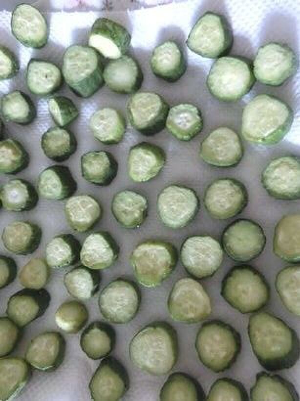 1.きゅうりを干す