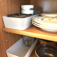 食器棚で整列!トレーを使って引き出し式収納