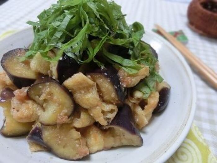 味しみっしみ♪ なすとカリカリ油揚げの梅ごまつゆ和え